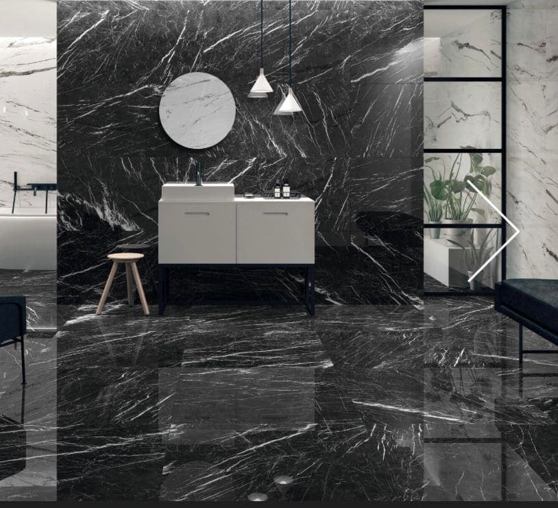 Salle de bain en marbre noir